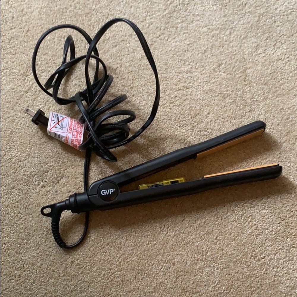 Small hair straightener